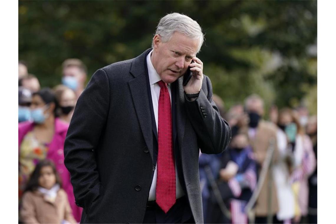 Trumps Stabschef Mark Meadows mit Coronavirus infiziert Stabschef Mark Meadows Ende Oktober auf dem Südrasen des Weißen Hauses. Foto: Patrick Semansky/AP/dpa