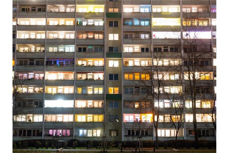 Städte mit mehr als 50.000 Einwohnern müssen künftig einen Mietspiegel erstellen. Foto: Christophe Gateau/dpa