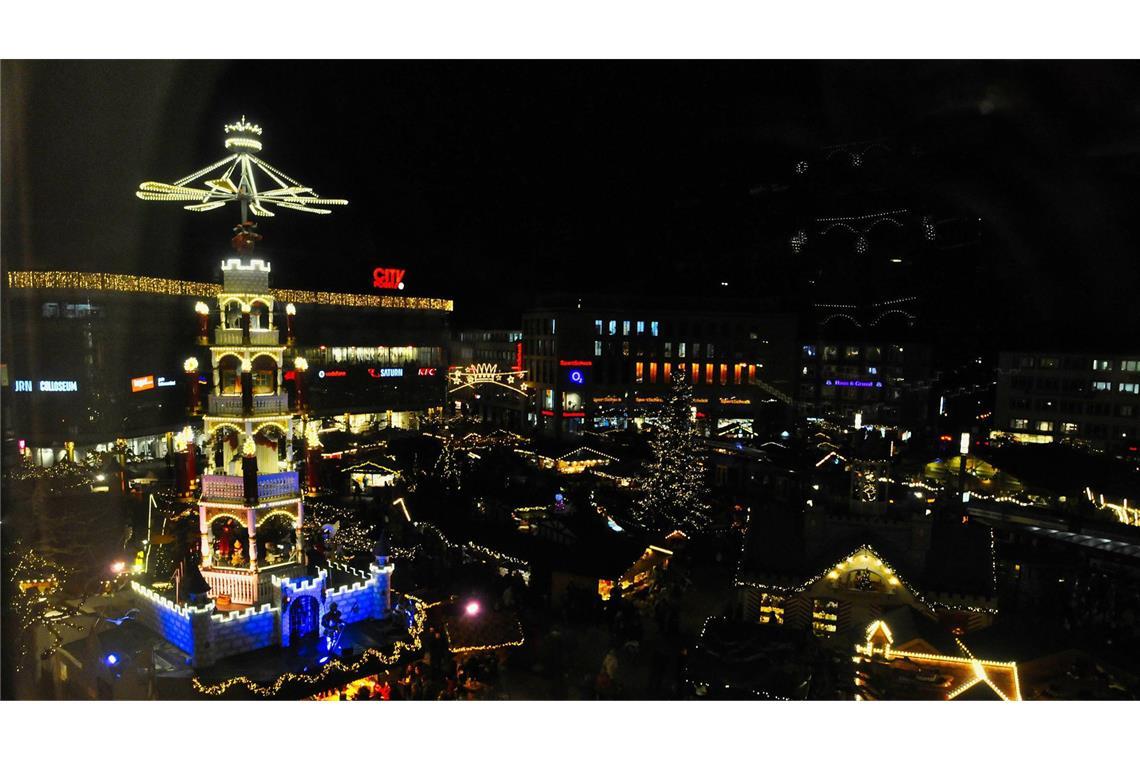 Standbetreiber auf dem Weihnachtsmarkt in Kassel sollen Kakao-Getränke mit Rum künftig unter anderem Namen als „Lumumba“ anbieten.