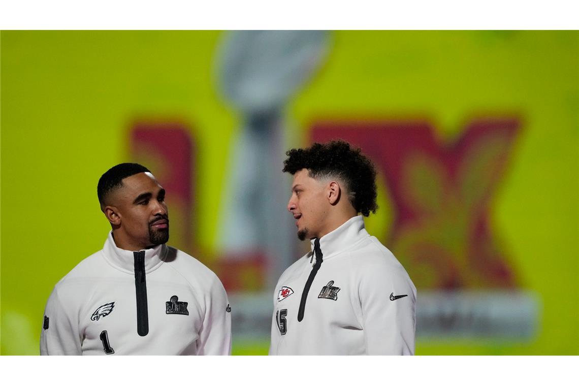 Super-Bowl-Anleitung zum Mitreden: Was alles wichtig ist Standen sich am Montag schon mal gegenüber: Jalen Hurts von den Eagles und Patrick Mahomes von den Chiefs.