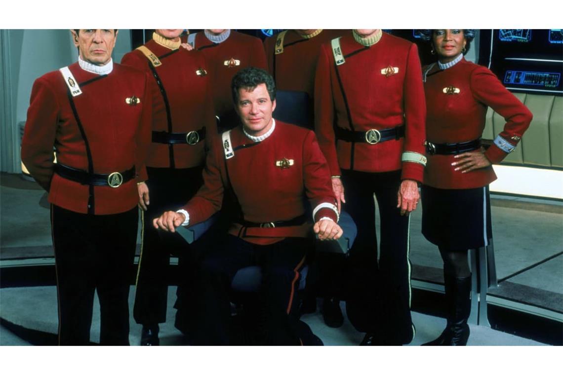 „Star Trek IV: The Final Frontier" (1989): (v. li. n. re.) Leonard Nimoy – Spock, George Takei – Hikaru Sulu, Walter Koenig – Pavel Chekov, James Doohan – Mr. Scott, DeForest Kelley – Dr. Leonard McCoy, Nichelle Nichols – Uhura, William Shatner – Captain James T. Kirk