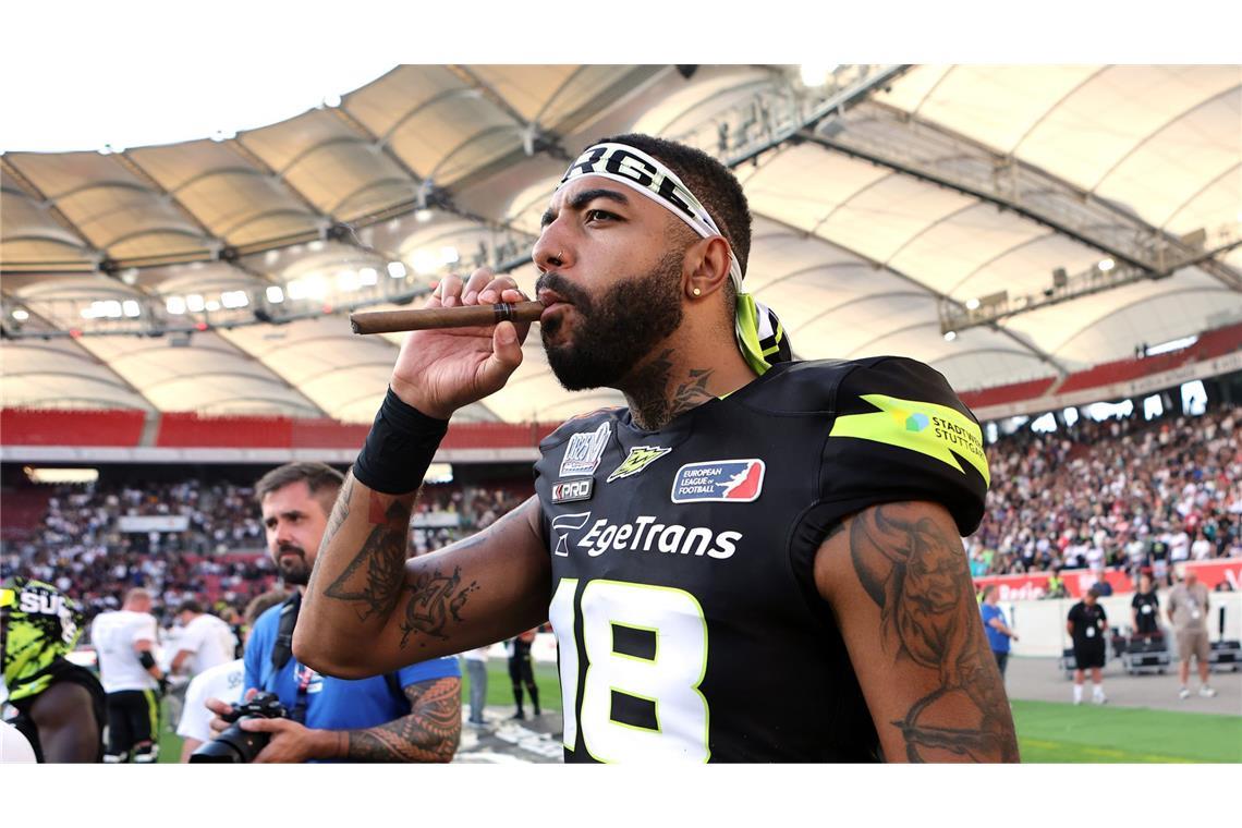 Skibrille, Zigarre und Bier – die besten Bilder der jubelnden Surge-Spieler Stark an der Zigarre: Aurieus Minton.