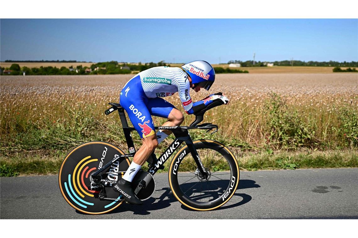 Lipowitz brilliert bei Tour - Ullrich "super beeindruckt" Stark im Kampf gegen die Uhr: Florian Lipowitz.