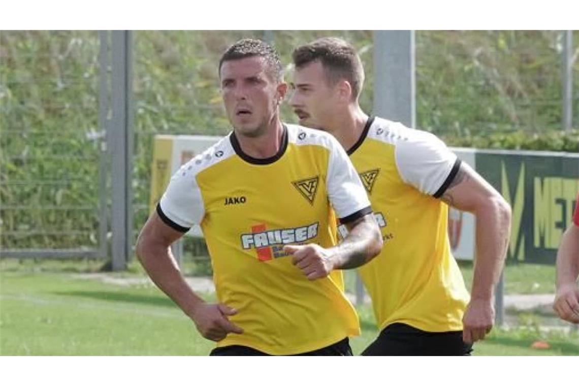 Stark in neuer alter Rolle: Ivan Matanovic (links) drehte die Begegnung per Toredoppelschlag.