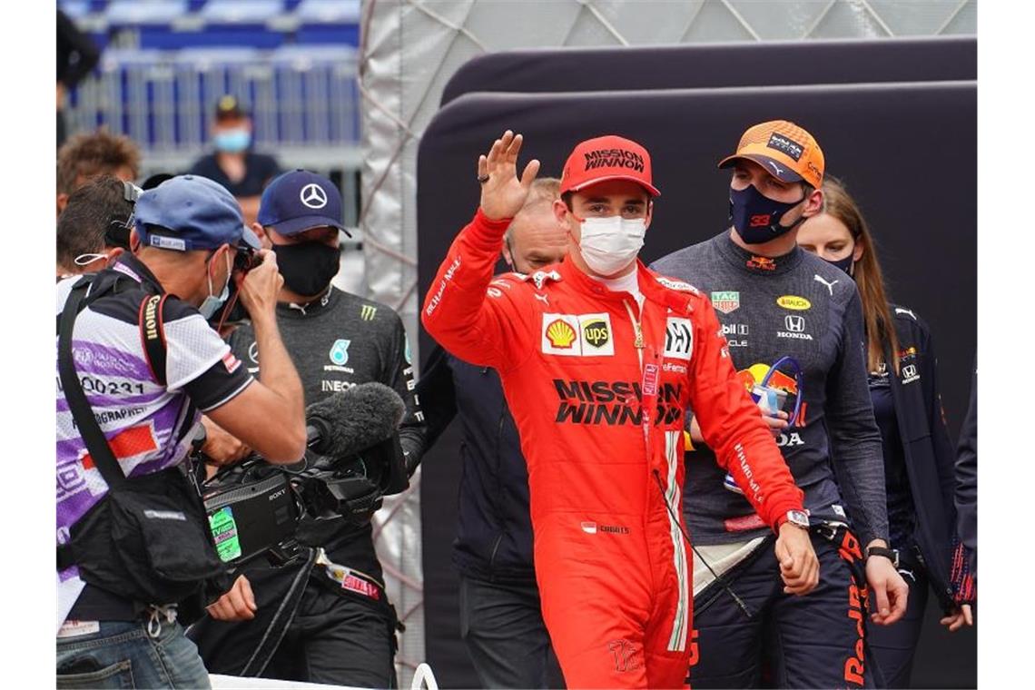 Probleme am Ferrari: Kein Leclerc-Start in Monaco Startet nicht bei seinem Heimrennen in Monaco: Ferrari-Pilot Charles Leclerc. Foto: Hasan Bratic/dpa