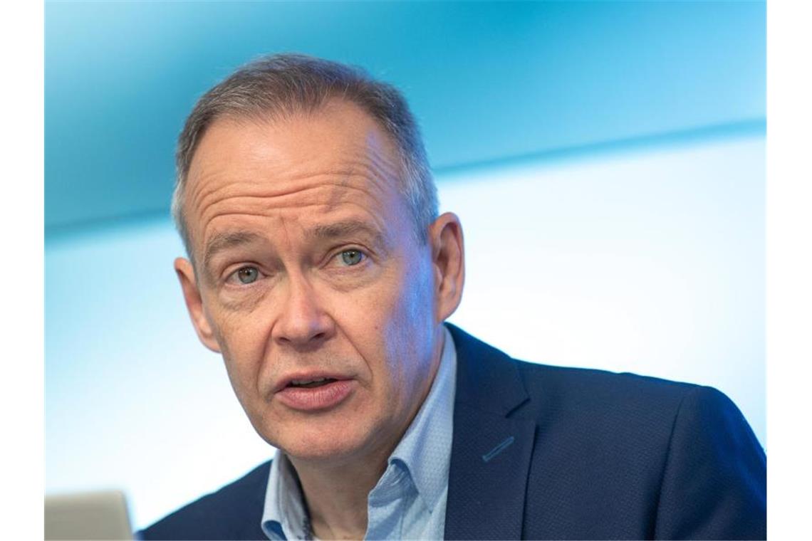 Datenschützer kritisiert Microsoft: Unternehmen kontert Stefan Brink, Baden-Württembergs Landesbeauftragter für Datenschutz und Informationsfreiheit. Foto: Sebastian Gollnow/dpa/Archivbild