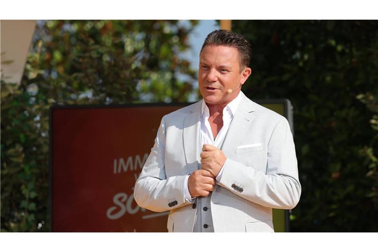 Stefan Mross möchte in diesen „schweren Stunden“ im Kreis seiner Liebsten sein.