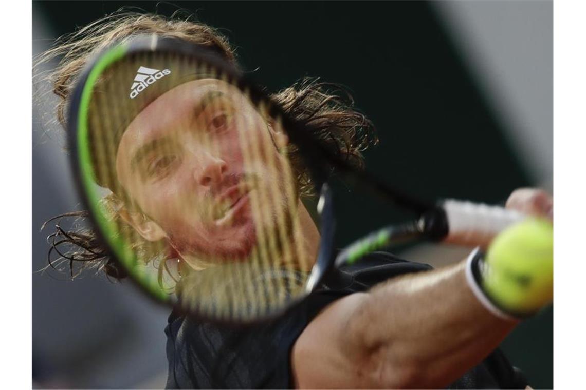 Djokovic zum zehnten Mal im Halbfinale der French Open Stefanos Tsitsipas gewann gegen den Russen Andrej Rubljow 7:5, 6:2, 6:3. Foto: Alessandra Tarantino/AP/dpa