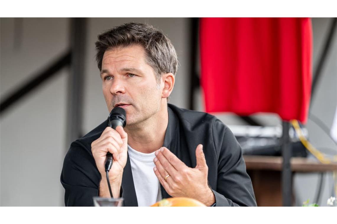 Steffen Krach (SPD) beteuert seine Unschuld.