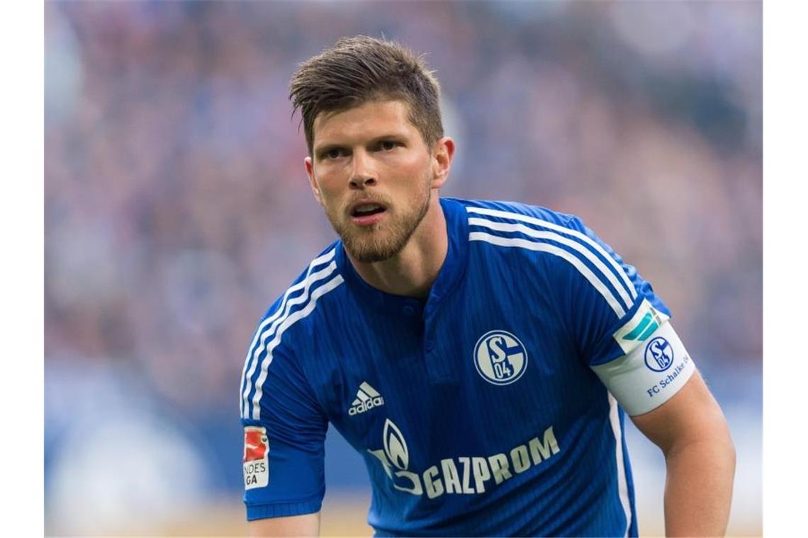 Steht am 17. Spieltag noch nicht für Schalke auf dem Platz: Klaas-Jan Huntelaar. Foto: Guido Kirchner/dpa