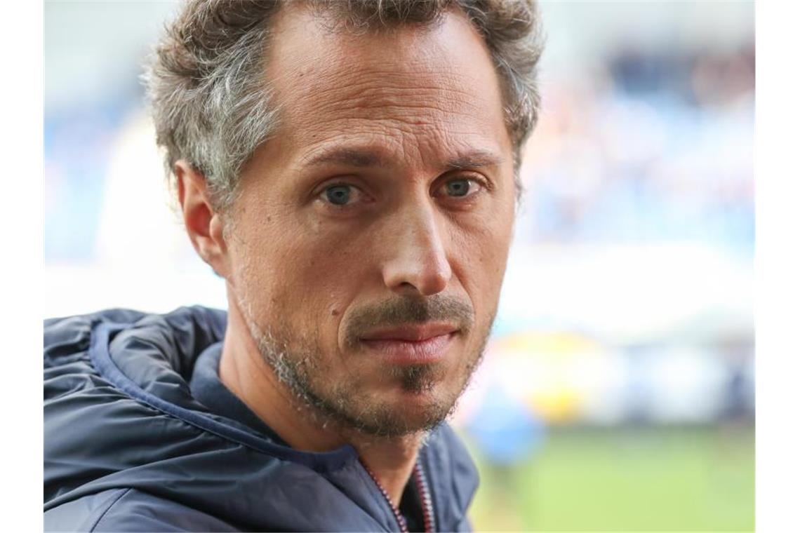 Lichte startet mit Mainz - Union-Debüt für Karius? Steht an der Seitenlinie beim 1. FSV Mainz 05: Trainer Jan-Moritz Lichte. Foto: Friso Gentsch/dpa