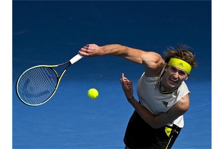 Steht bei den Australian Open in der zweiten Runde: Alexander Zverev in Aktion. Foto: Dean Lewins/AAP/dpa