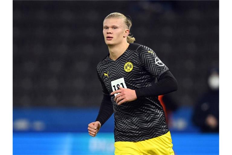 Steht beim BVB bis 2024 unter Vertrag, könnte aber mithilfe einer Ausstiegsklausel wechseln: Erling Haaland. Foto: Soeren Stache/dpa-Zentralbild/dpa