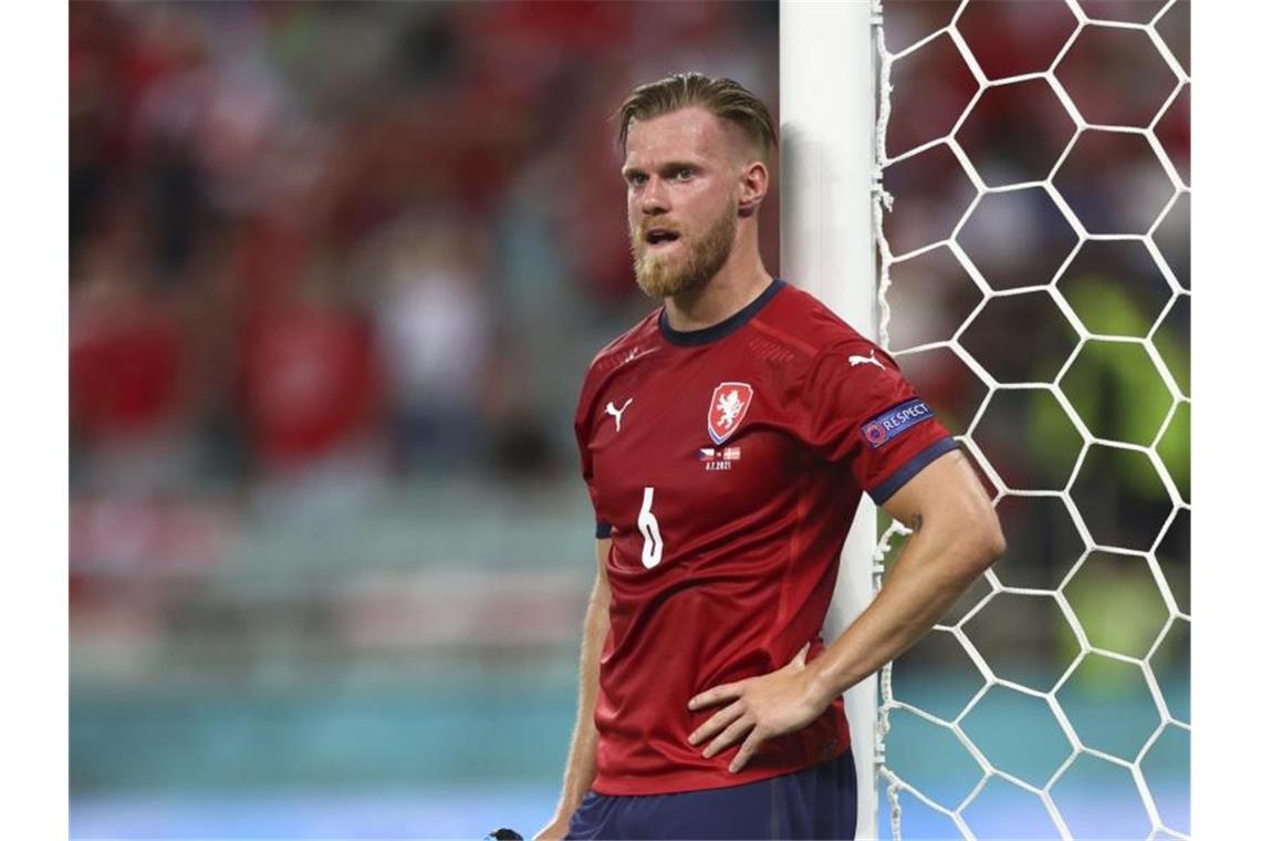 Emotionale Reise: Dänemark träumt vom zweiten EM-Triumph Steht die Enttäuschung im Gesicht geschrieben: Tschechiens Tomas Kalas. Foto: Naomi Baker/Pool Getty/dpa