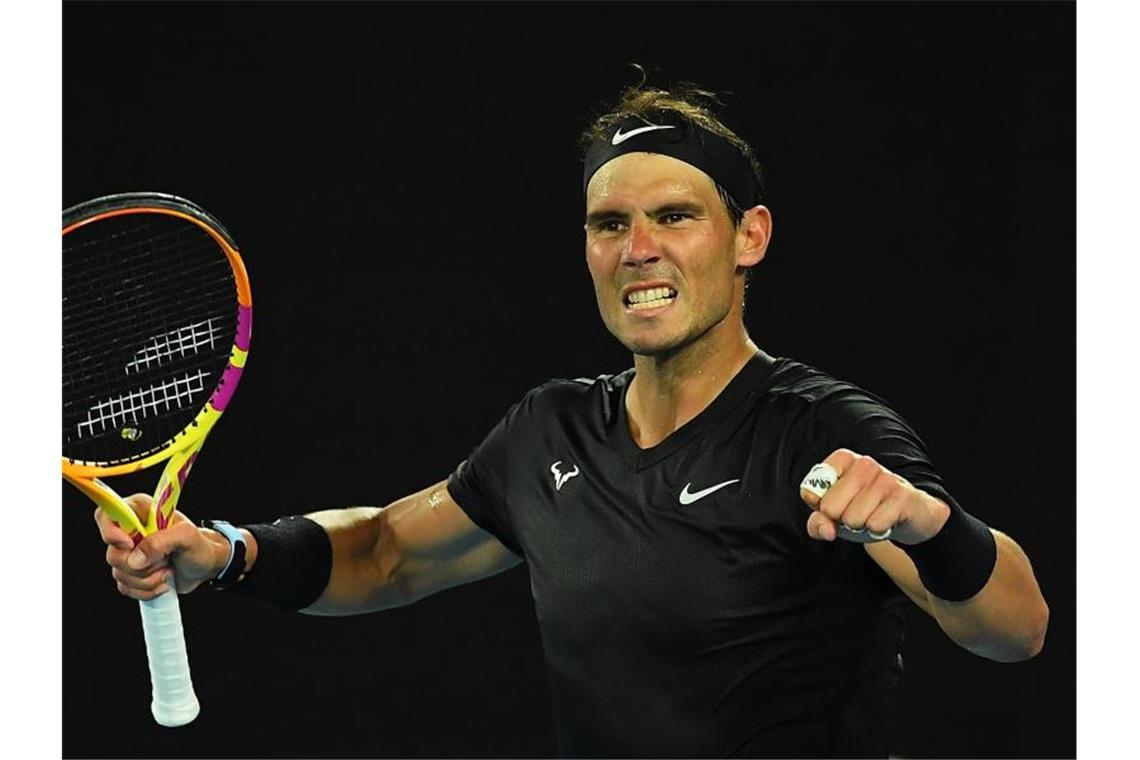 Erstes Finale seit Mai 2021: Nadal im Endspiel von Melbourne Steht in Melbourne im Endspiel: Rafael Nadal reagiert nach seinem Sieg im Halbfinale. Foto: James Ross/AAP/dpa