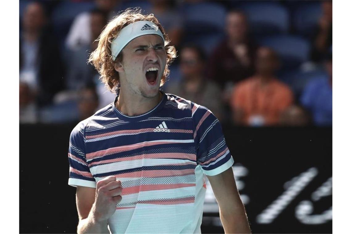 Zverev wie in der „Blase“ und Kerber mit „Angst“ Steht nach dem Sieg über den Georgier Nikolos Bassilaschwili in Runde drei: Alexander Zverev. Foto: Dita Alangkara/AP/dpa