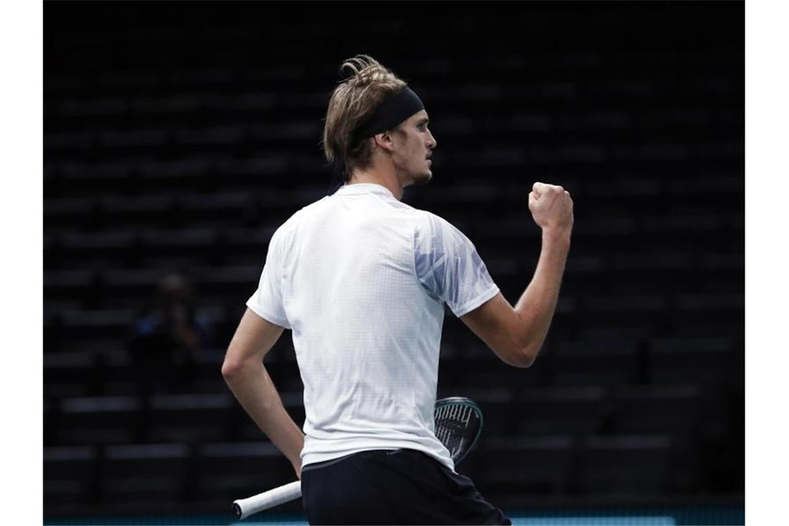 Zverev erreicht Halbfinale bei Masters in Paris Steht nach dem Sieg über Stan Wawrinka im Halbfinale des Pariser Turniers: Alexander Zverev. Foto: Thibault Camus/AP/dpa