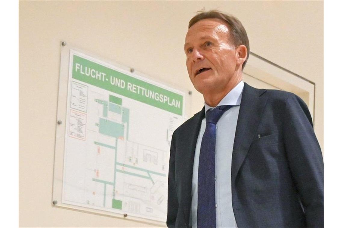 Coronavirus-Krise: Kritik an BVB-Chef Watzke nimmt zu Steht nach seinen Aussagen zur Corona-Krise in der Kritik: Hans-Joachim Watzke, Geschäftsführer von Borussia Dortmund. Foto: Arne Dedert/dpa