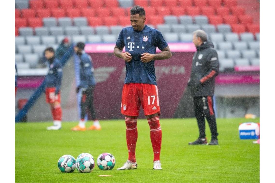 Steht noch immer vor einer ungeklärten Zukunft: Bayern-Profi Jérôme Boateng. Foto: Sven Hoppe/dpa