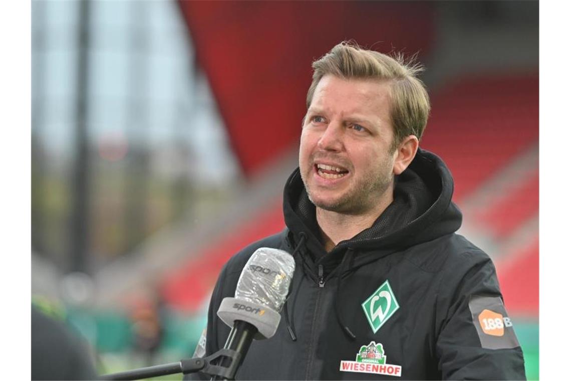 Steht vor dem Halbfinale gegen Leipzig in Bremen mächtig unter Druck: Werder-Coach Florian Kohfeldt. Foto: Armin Weigel/dpa