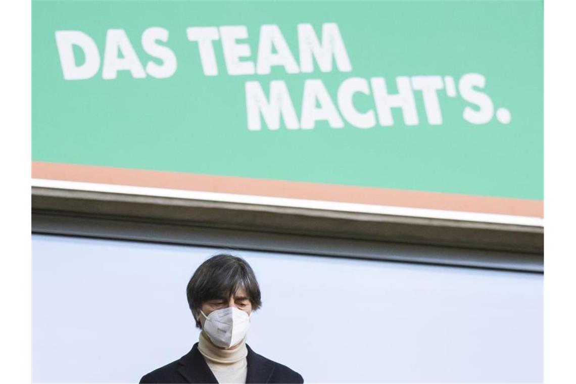 Steht vor einem schwierigen Länderspieljahr: Bundestrainer Joachim Löw. Foto: Tom Weller/dpa