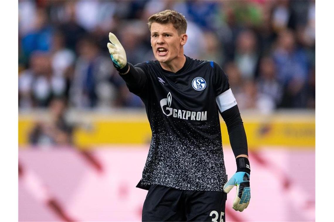 Schalke-Torwart Nübel provoziert Debatten Steht vor einem Wechsel zum FC Bayern: Schalke-Keeper Alexander Nübel. Foto: Marius Becker/dpa