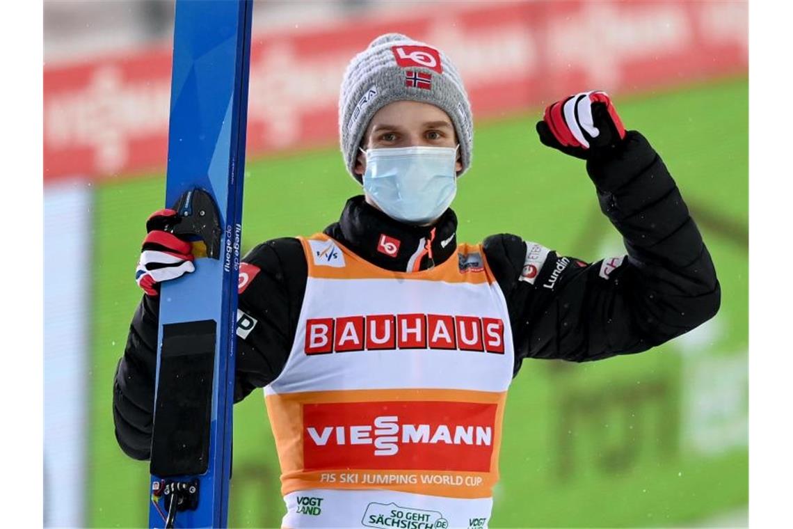 Steht vorzeitig als Gesamtweltcup-Gewinner fest: Skisprung-Star Halvor Egner Granerud. Foto: Hendrik Schmidt/dpa-Zentralbild/dpa