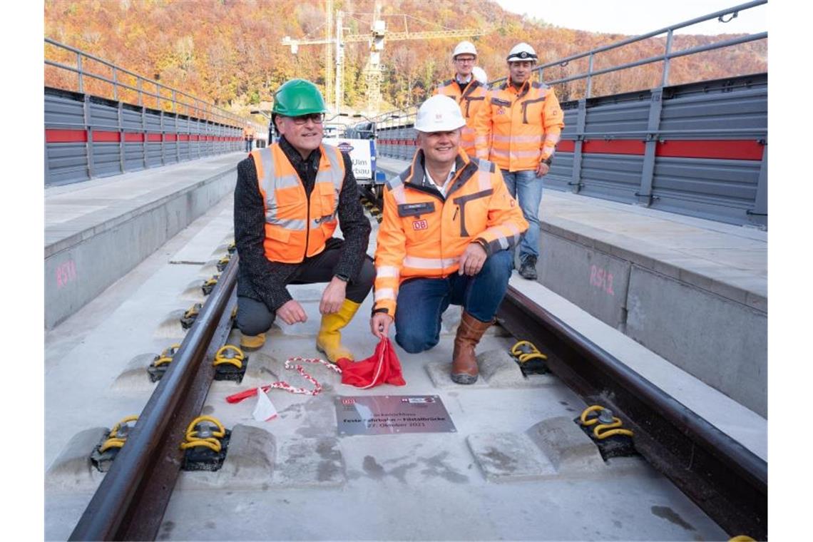 Bahn feiert „Lückenschluss“ auf der Strecke Wendlingen-Ulm