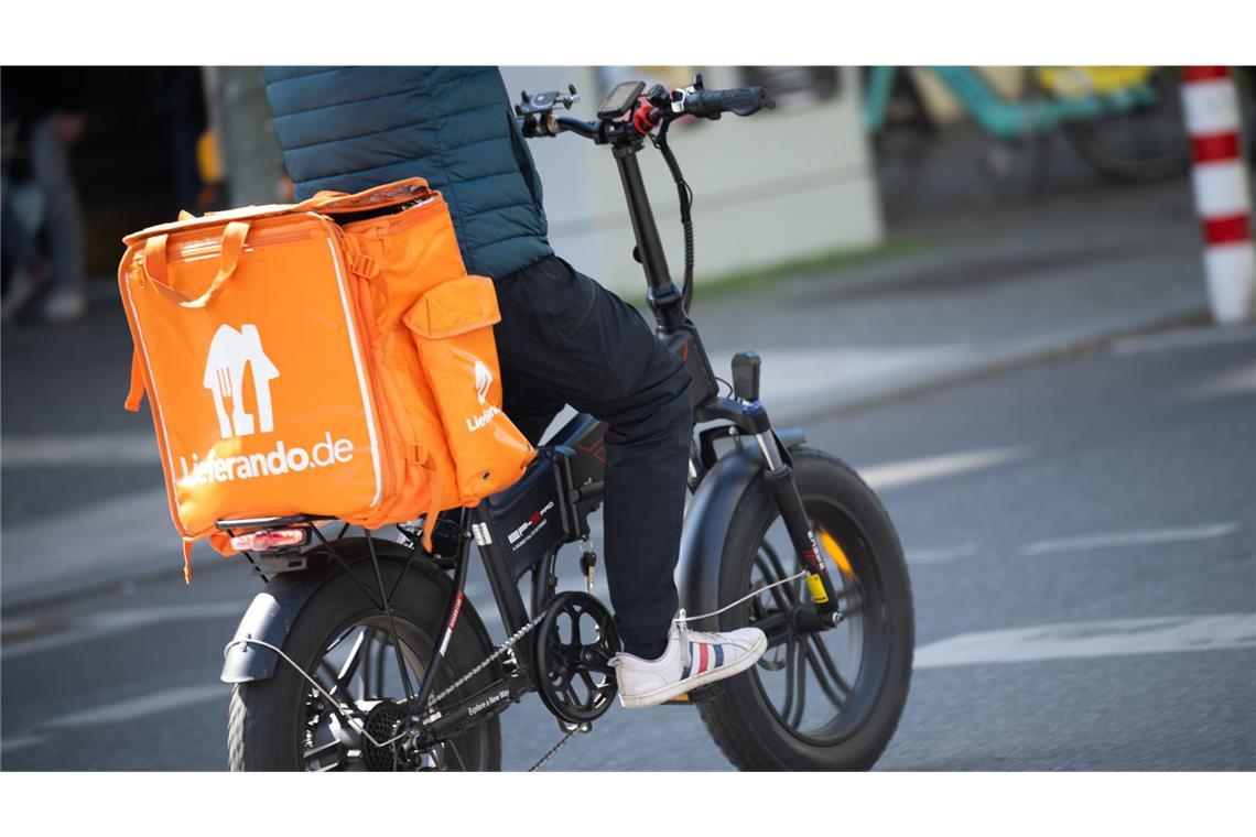 Lieferando baut rund 2.000 Fahrerstellen in Deutschland ab Stellenabbau bei Lieferando (Symbolbild)