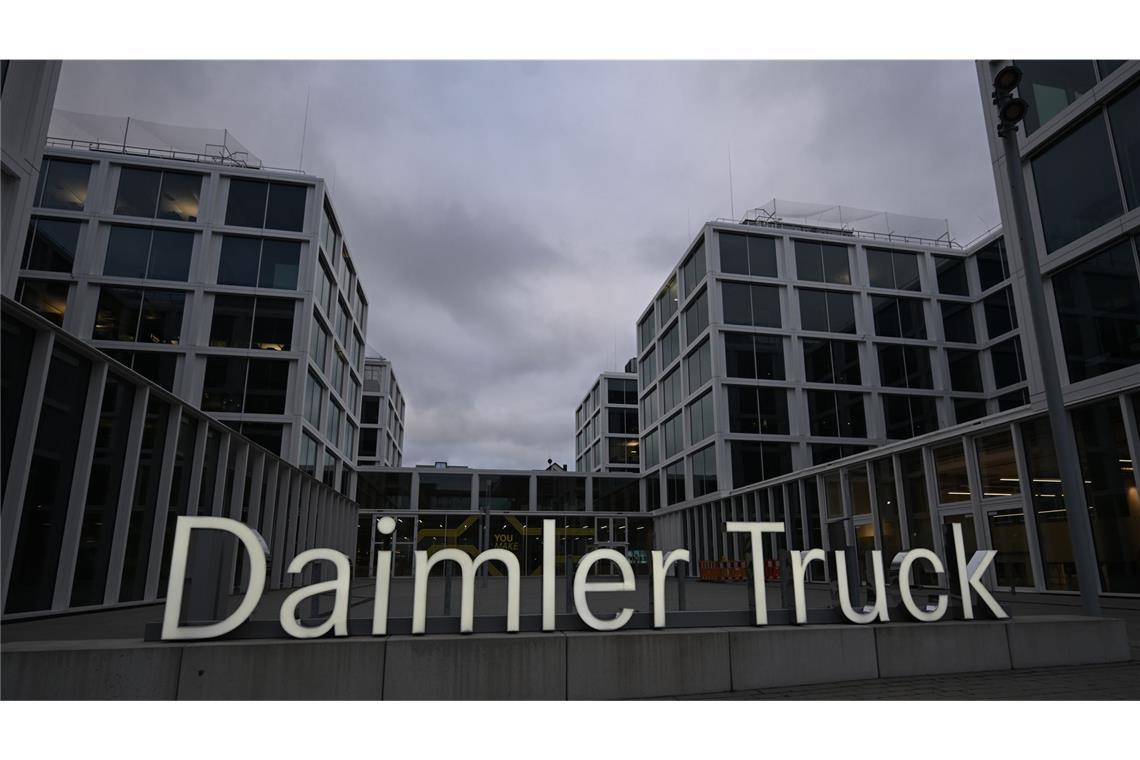 Daimler Truck will 5000 Stellen streichen Stellenstreichung bei Daimler Truck: Der Absatz war immer weiter zurückgegangen.