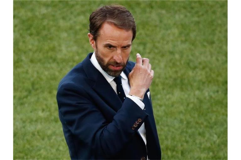 Stellt gegen Italien überraschend auf Dreierkette um: Englands Nationaltrainer Gareth Southgate. Foto: Alessandro Garofalo/Pool Reuters/dpa