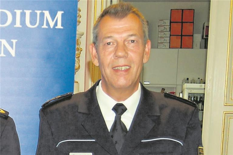 Stellte im Kreis-Sozialausschuss die Kriminalstatistik für 2019 vor: Wolfgang Reubold, Vizepräsident des Polizeipräsidiums Aalen. Foto: Polizei