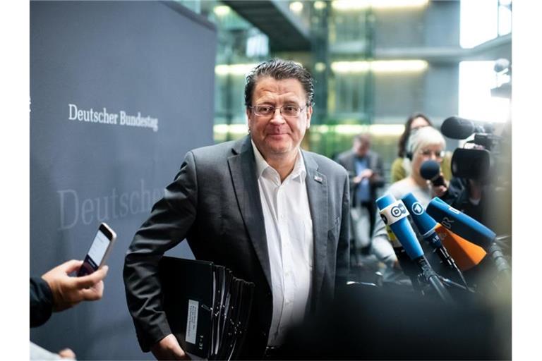 Stephan Brandner wurde mit den Stimmen aller Fraktionen mit Ausnahme der AfD als Rechtsausschuss-Vorsitzender abberufen. Foto: Bernd von Jutrczenka/dpa