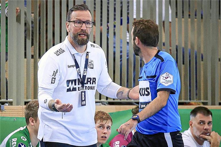 Stephan Just bei seinem letzten Spiel als HCOB-Trainer am vergangenen Samstag gegen Hagen. Foto: Alexander Becher