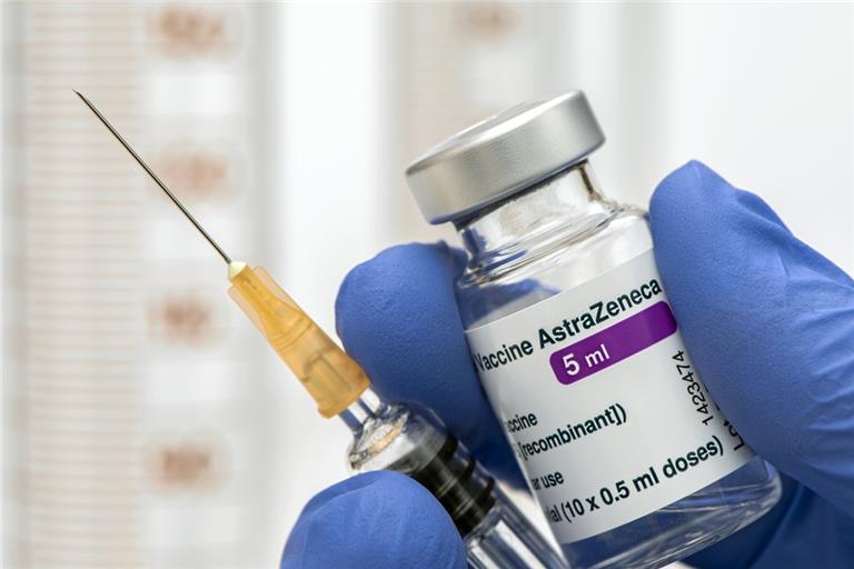 Stiko empfiehlt zweite Auffrischimpfung für über 60-Jährige. Symbolfoto: Adobe Stock/W. Filser