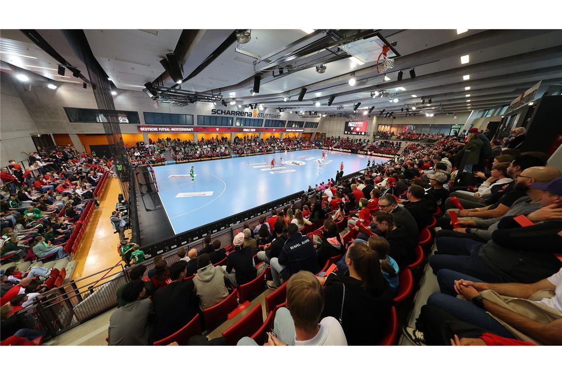 Stimmungsvolle Atmosphäre in der Scharrena.