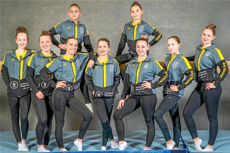 Strahlen durchaus Zuversicht aus: Sophie Cookie-Ray Linsberger (hinten von links) und Livia Deigendesch sowie Sophie Adolph (vorne), Mia Pfitzenmayer, Stefanie Sauter, Nina Winkle, Felin Weißhaar, Mathilda Hack und Lisa Baumgart. Foto: Chris Cocks