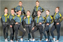 Strahlen durchaus Zuversicht aus: Sophie Cookie-Ray Linsberger (hinten von links) und Livia Deigendesch sowie Sophie Adolph (vorne), Mia Pfitzenmayer, Stefanie Sauter, Nina Winkle, Felin Weißhaar, Mathilda Hack und Lisa Baumgart. Foto: Chris Cocks