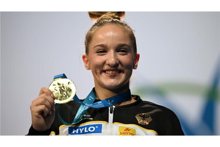 Strahlende Siegerin: Karina Schönmaier aus Deutschland wird in Leipzig Europameisterin im Sprung.