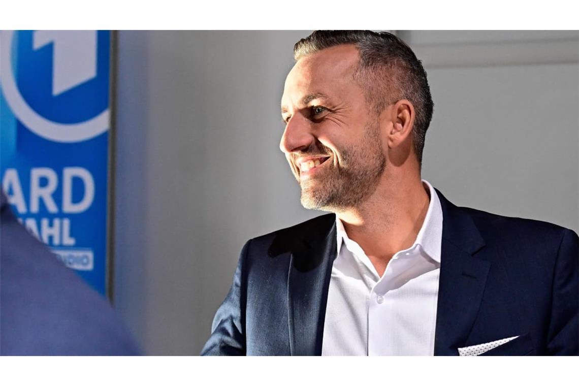Strahlender Sieger im ARD-Interview nach der Wahlprognose: AfD-Spitzenkandidat Ulirch Siegmund