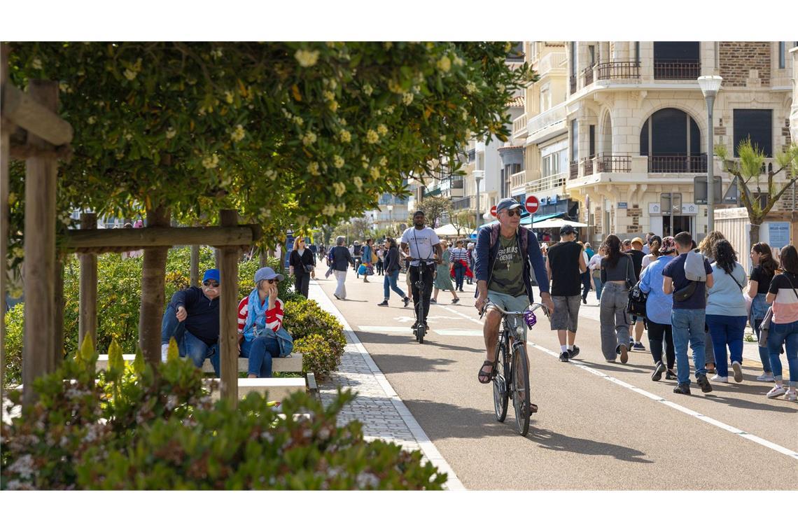 Französischer Badeort verbietet nackte Oberkörper in Straßen Strandtouristen in Les Sables-d'Olonne sollen nicht mehr in Badekleidung und mit nacktem Oberkörper in die Stadt hineinlaufen.