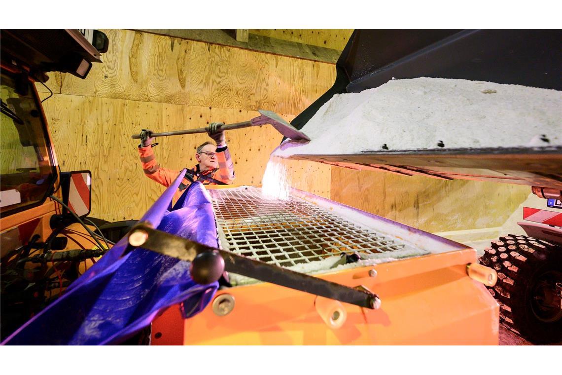 Straßendienst-Beschäftigte sind nur einige der Betroffenen der Tarifverhandlungen für den öffentlichen Dienst. (Archivbild)