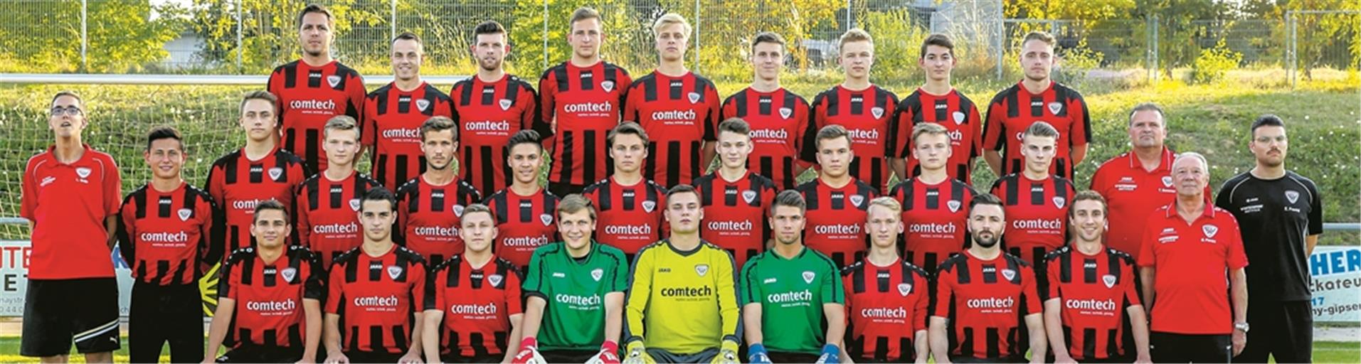 Strebt als Landesliga-Neuling den Klassenverbleib an: Der SV Allmersbach. Hinten von links: Daniel Bohn, Ralf Wildermuth, Philipp Weller, Robin Loistl, Jonathan Klett, Dennis Ullrich, Laurin Wihofszki, Lion Karsch und Marius Gebhardt. Mitte: Betreuer Luca Grün, Tim Rohrbach, Jens Breier, Nick Rühle, Pierre Heinlein, Ron Zäch, Pascal Hofer, Max Scholze, Hannes Theilacker, Robin Rühle, Benjamin Mayer, Trainer Thomas Sommer und Torwarttrainer Ermir Preniqi. Vorne: Tim Wehrsig, Niklas Schommer, Moritz Wahl, Philipp Wieland, Pit Kolloch, Robin Diener, Felix Heinz, Maximilian Eisenmann, Michael Heißwolf und Betreuer Günter Pavan. Es fehlen: Co-Trainer Andreas Renz, Torwarttrainer Manuel Sing, Simon Ferber, Luca Renz, Kim Schmidt und Kevin Renz.