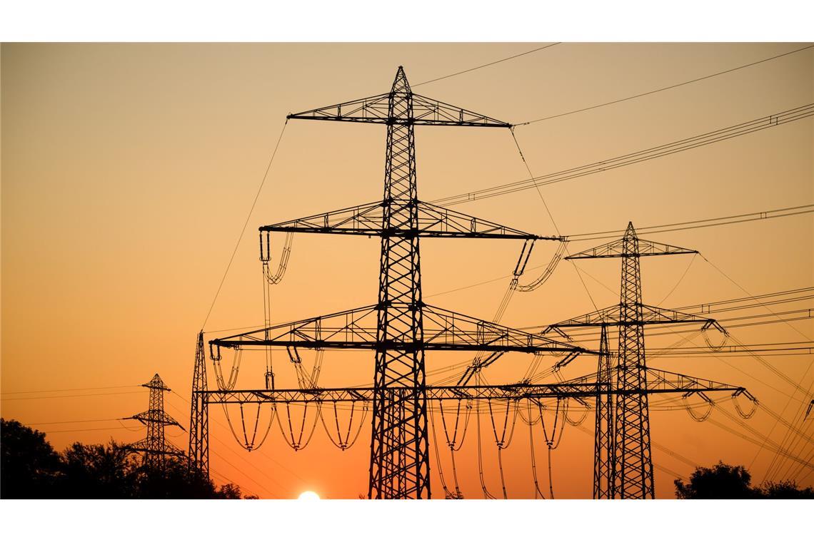 Strom-Netzentgelte könnten deutlich sinken Stromkunden können mit Entlastung bei Netzentgelten rechnen (Archivbild).