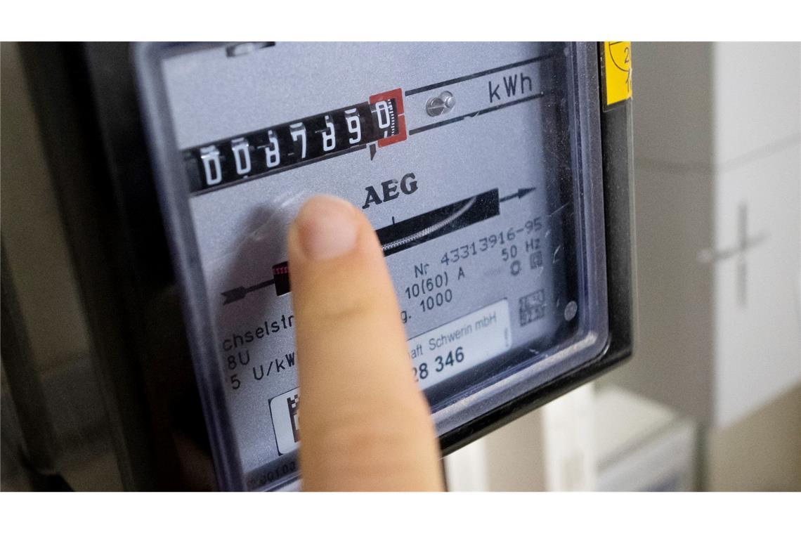 Strom-Netzentgelte könnten deutlich sinken Stromkunden können mit Entlastung bei Netzentgelten rechnen (Archivbild).