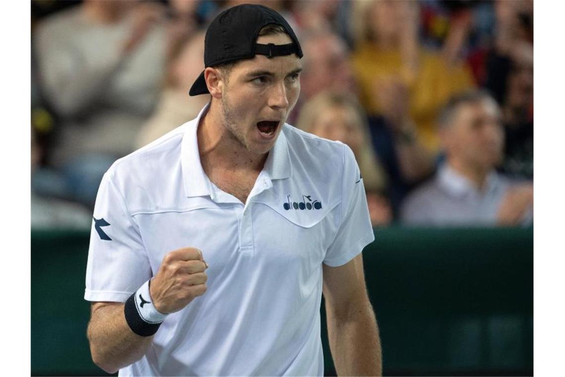 Struff hat die deutschen Tennis-Herren im Davis-Cup-Qualispiel gegen Weißrussland zunächst in Führung gebracht. Foto: Federico Gambarini/dpa