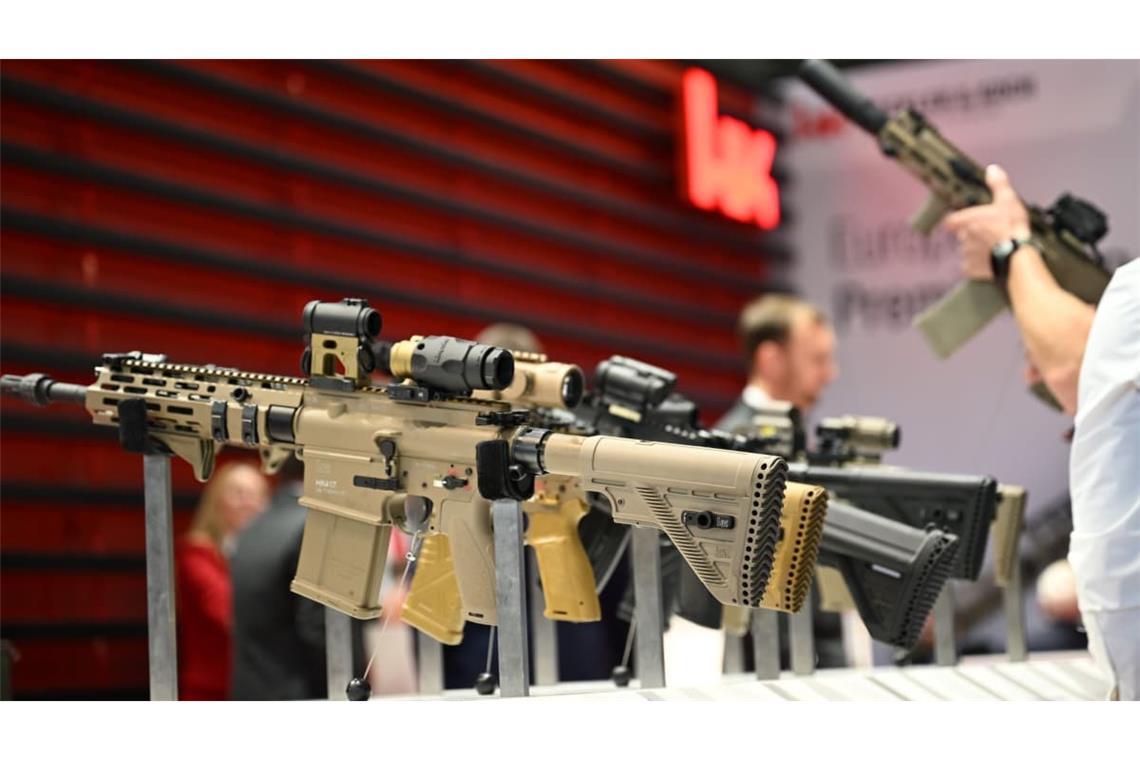 Sturmgewehre von Heckler &amp; Koch: Der Waffenhersteller aus dem Schwarzwald macht so viel Umsatz mit seinen Waffenverkäufen wie noch nie.