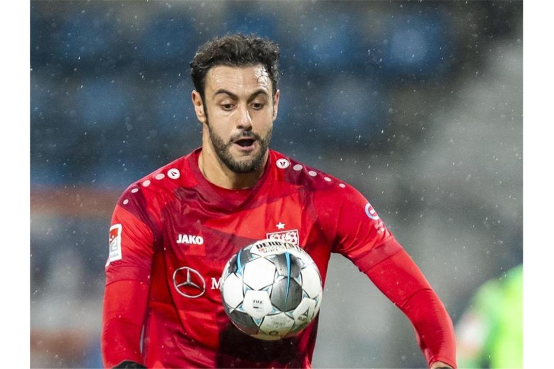 Gomez oder Al Ghaddioui? Matarazzo hält sich noch bedeckt Stuttgarts Hamadi Al Ghaddioui in Aktion. Foto: David Inderlied/dpa/Archivbild