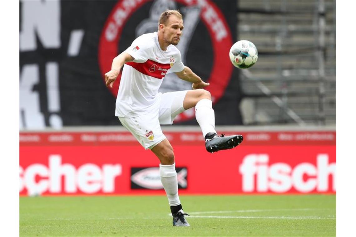 Ex-Nationalspieler Badstuber: Wechsel zum FC Luzern perfekt Stuttgarts Holger Badstuber in Aktion. Foto: Tom Weller/dpa-Pool/dpa/archivbild