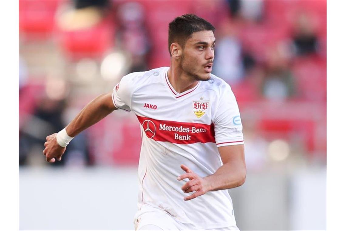 Mavropanos zurück im Mannschaftstraining des VfB Stuttgart Stuttgarts Konstantinos Mavropanos in Aktion. Foto: Tom Weller/dpa/Archivbild